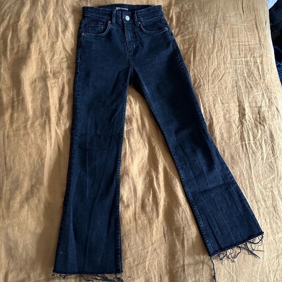 Zara Flared Black Denim Jeans - Picture 2 of 6